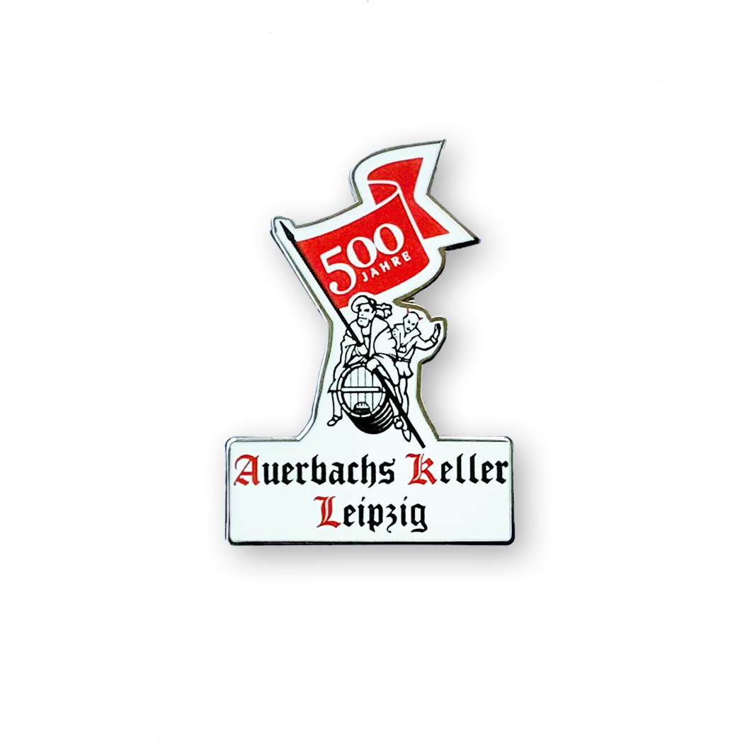Anstecker aus Metall mit Auerbachs Keller Jubiläumslogo zum 500. Geburtstag